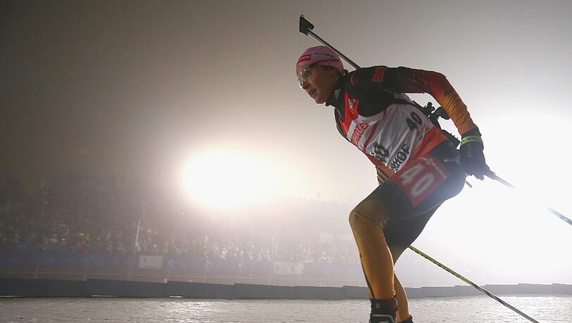 Evi Sachenbacher-Stehle sprintet auf Rang sieben beim Weltcup in Oberhof. Evi Sachenbacher-Stehle sprintet auf Rang sieben beim Weltcup in Oberhof.
