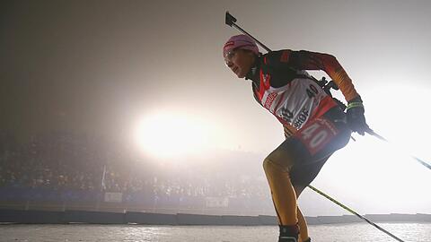 Evi Sachenbacher-Stehle sprintet auf Rang sieben beim Weltcup in Oberhof.