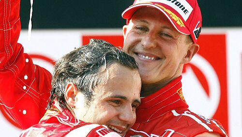 Michael Schumacher vertritt seinen guten Freund Felipe Massa in den restlichen Formel-1-Rennen. Michael Schumacher vertritt seinen guten Freund Felipe Massa in den restlichen Formel-1-Rennen.