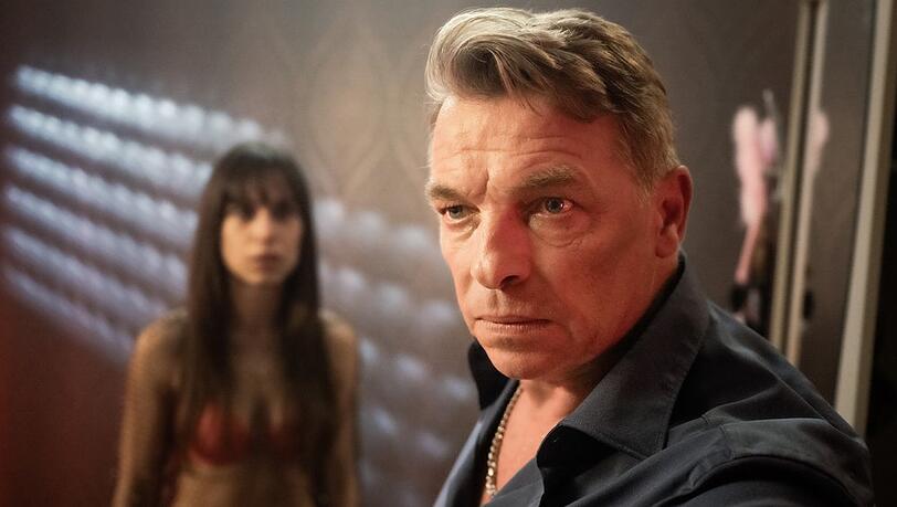 "Tatort: Siebte Etage": Gerald Kneissler (André Eisermann) ist der Geschäftsführer des Eroscenters. "Tatort: Siebte Etage": Gerald Kneissler (André Eisermann) ist der Geschäftsführer des Eroscenters.