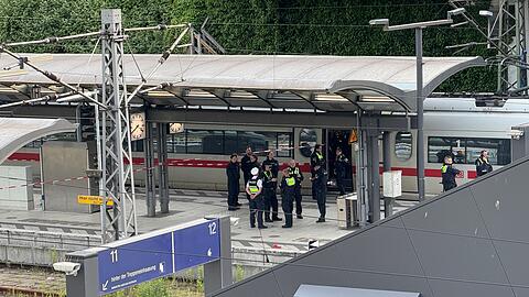 Fast sechs Monate nach der Tat beginnt am Landgericht Hamburg ein Prozess gegen die mutma&szlig;liche Messerstecherin. (Archivbild)