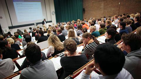 Rund jeder sechste Studierende bekommt Baf&ouml;g.
