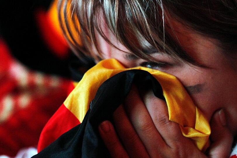 Tränen, Trauer und Fassungslosigkeit nach dem WM-Aus - und Zwanziger gibt den Tröster. Die Bilder