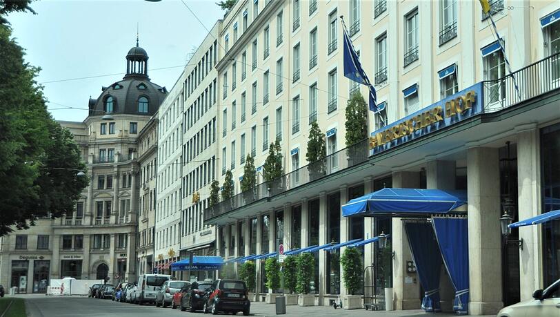 Vielleicht das Luxushotel in München: der Bayerische Hof am Promenadeplatz. (Archivbild) Vielleicht das Luxushotel in München: der Bayerische Hof am Promenadeplatz. (Archivbild)