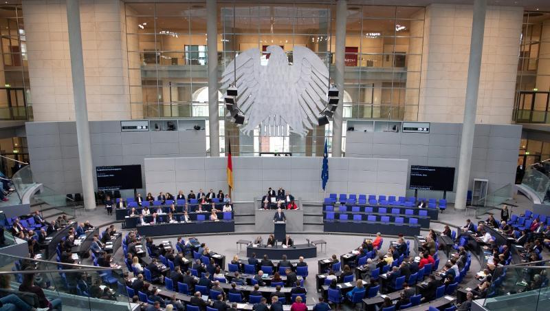 Die Diäten der Bundestagsabgeordneten steigen zum 1. Juli. Die Diäten der Bundestagsabgeordneten steigen zum 1. Juli.