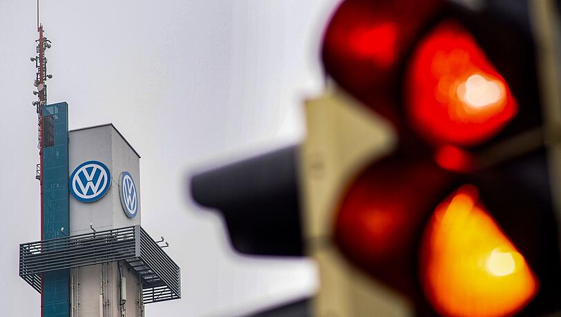 Bald grünes Licht in Osnabrück? Das VW-Werk soll zu einem Kompetenzzentrum für Sicherheits- und Verteidigungslösungen weiterentwickelt werden. (Archivbild) Bald grünes Licht in Osnabrück? Das VW-Werk soll zu einem Kompetenzzentrum für Sicherheits- und Verteidigungslösungen weiterentwickelt werden. (Archivbild)