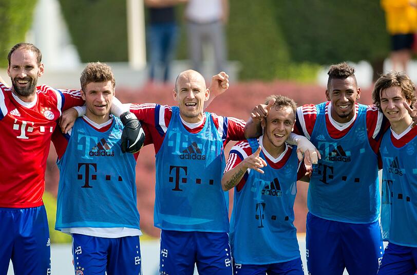 Da haben Müller, Robben und Co gut lachen: Der FC Bayern erzielte in der Spielzeit 2013/14 einen Rekordumsatz von 487,5 Millionen Euro.