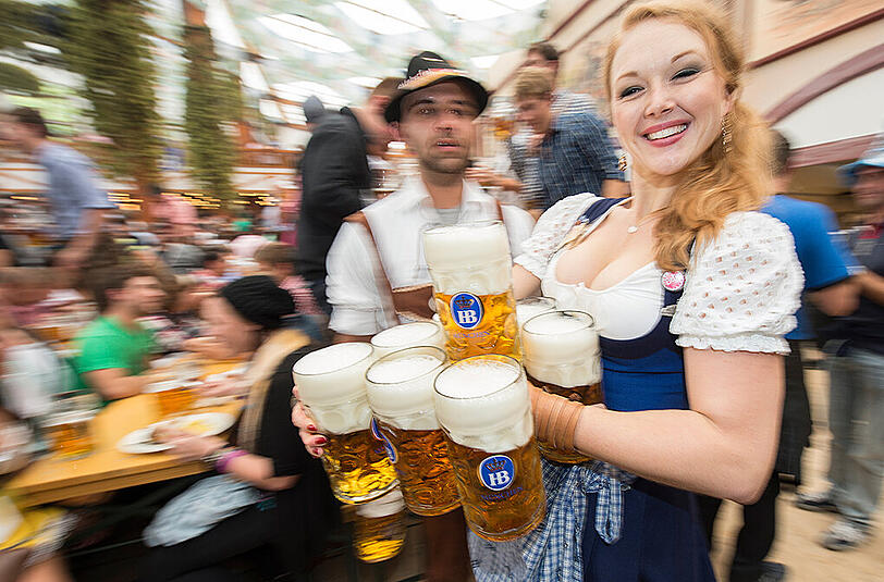 Beschäftigte: Rund 8000 fest angestellte und 5000 wechselnde Arbeitskräfte sind an 16 Tagen im Einsatz.