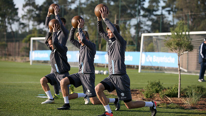 Bevor die 1860-Profis am fünften Tag des Trainingslagers in Troia zumindest halbtags durchschnaufen durften, nahm sie Trainer Vitor Pereira nochmal so richtig ran.