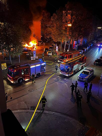 Vier Autos brannten in der Klenzestraße