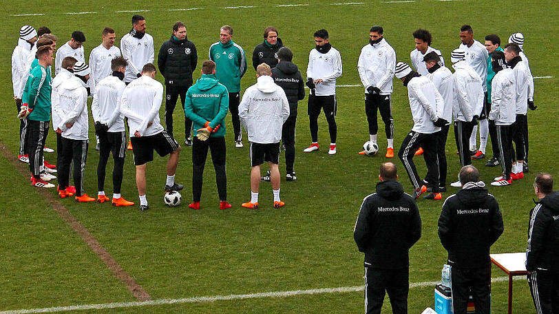 DFB-Training im Düsseldorfer Paul-Janes-Stadion - vor dem Test-Länderspiel am Freitag gegen Spanien.