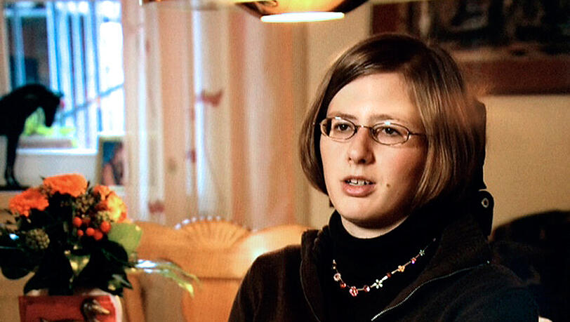 Reitlehrerin Marnie Gröben führt einen Rechtsstreit mit ihrer Unfallversicherung, weil sie durch einen Pferde-Tritt verletzt wurde. Reitlehrerin Marnie Gröben führt einen Rechtsstreit mit ihrer Unfallversicherung, weil sie durch einen Pferde-Tritt verletzt wurde.