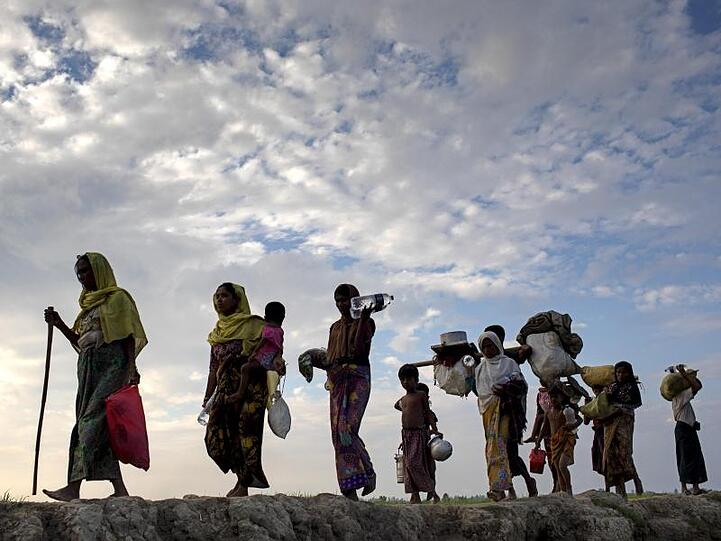 Rohingya-Flüchtlinge in Bangladesch: Der UN-Migrationspakt soll Flüchtlingen besseren Zugang zu Schulen, Arbeit und Gesundheitsversorgung verschaffen.