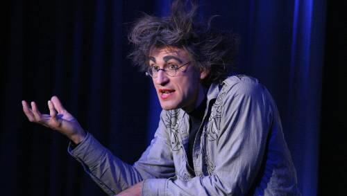 Bisher ungehört: Sprach-Artist Marcus Jeroch tauscht am 25. Oktober im Burgtheater mit Trommler Schroeder „SchlagWorte“ aus. Bisher ungehört: Sprach-Artist Marcus Jeroch tauscht am 25. Oktober im Burgtheater mit Trommler Schroeder „SchlagWorte“ aus.