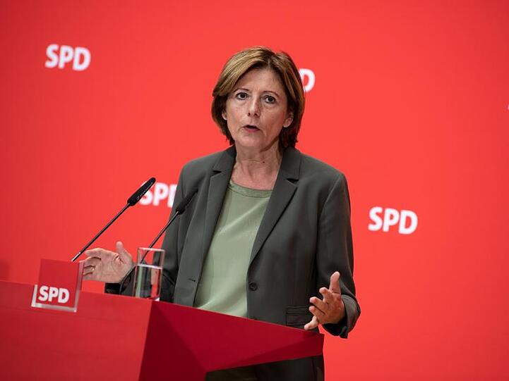 Malu Dreyer Mitte September in Berlin. Die kommissarische SPD-Chefin hält auch Wirtschaftssanktionen gegen die Türkei für möglich.