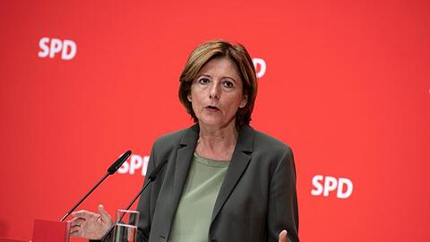 Malu Dreyer Mitte September in Berlin. Die kommissarische SPD-Chefin hält auch Wirtschaftssanktionen gegen die Türkei für möglich.