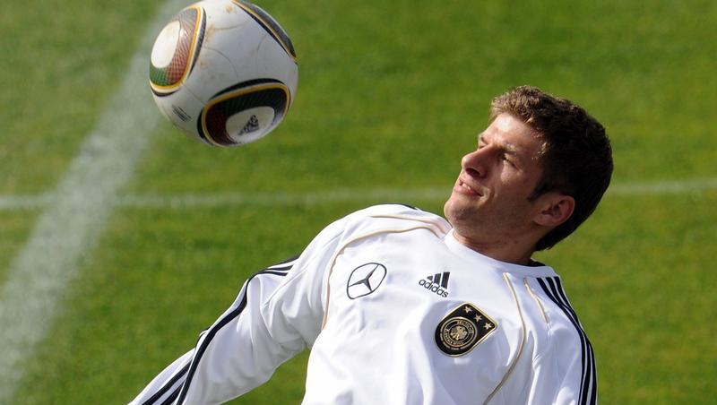 Thomas Müller steht in der Startelf. Thomas Müller steht in der Startelf.