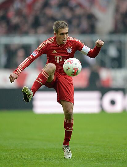 PHILIPP LAHM: Note 3. Der Kapitän setzte das Klein-Klein, die Ballstafetten a la Barca, Fachjargon Tiki-Taka, schon ganz gut um. Meist sicher und quer, später auch mehr nach vorne. An Lahm wird Neu-Trainer Guardiola seine Freude haben.