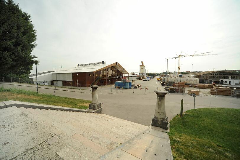 Donnerstag, 08. August: Auch heute lässt sich optisch nur schwer ein Wiesn-Aufbaufortschritt erkennen. Bald gibt's wieder was zu sehen.