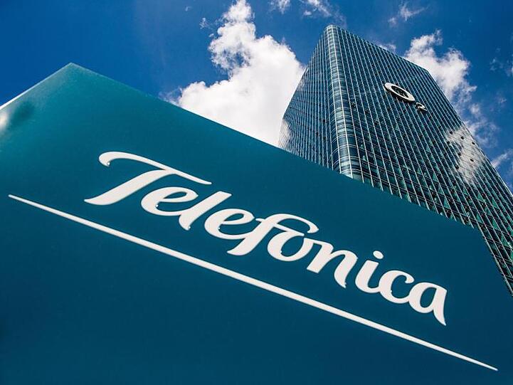 Das Logo von Telefonica. Foto: Lino Mirgeler/Archiv