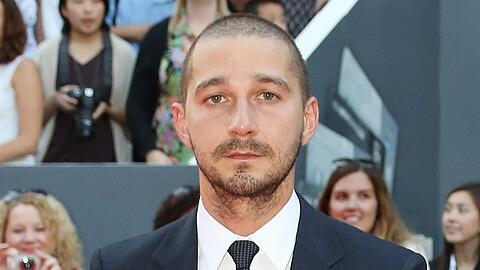 Shia LaBeouf gestand Aggressions- und Alkoholprobleme ein. Kann die Kirche ihn retten?