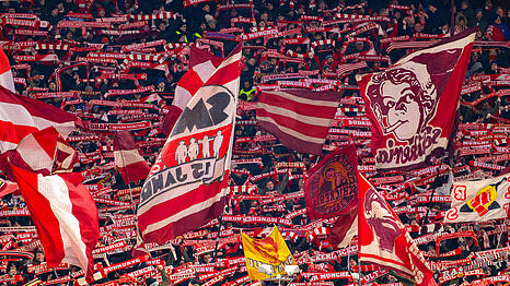 Die Fans des FC Bayern (Symbolbild).