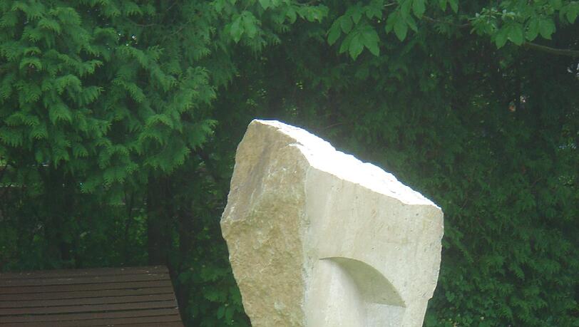 Eine Skulptur von Michael Glatzel. Eine Skulptur von Michael Glatzel.