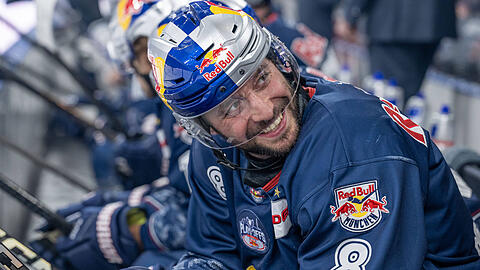 Treffsicher: EHC-St&uuml;rmer Rieder.