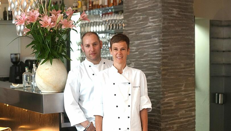 Die Gastgeber im Cocoon: Andrea Wagner und Marcel Braun. Klicken Sie sich durch ihr Menü... Die Gastgeber im Cocoon: Andrea Wagner und Marcel Braun. Klicken Sie sich durch ihr Menü...