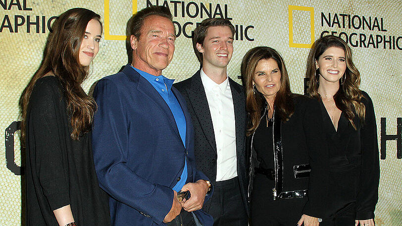 Christina Schwarzenegger, Arnold Schwarzenegger, Patrick Schwarzenegger, Maria Shriver und Katherine Schwarzenegger 2017 auf einer Premiere