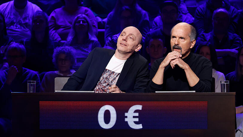Bernhard Hoëcker und Christoph Maria Herbst (r.) verloren das Duell gegen Elton und Palina Rojinski. Bernhard Hoëcker und Christoph Maria Herbst (r.) verloren das Duell gegen Elton und Palina Rojinski.