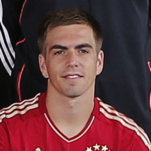 Philipp Lahm: Note 3. Zu Beginn gleich mal von Ex-Löwe Aigner rasiert, überstand das aber einen Tag vor seinem 29. Geburtstag unverletzt. Sonst mit nicht so viel Vorwärtsdrang wie zuletzt gegen Lille.