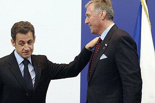 Hallo Mirek, aber wo ist Angela? Nicolas Sarkozy mit dem tschischen Ministerpräsidenten Topolanek