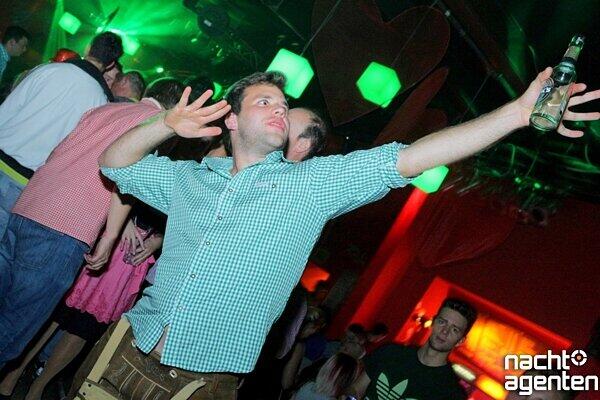 "Wies'n Pornös" in der Nachtgalerie! Mehr Bilder unter: www.nachtagenten.de