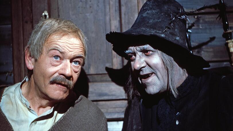 Dieser Inszenierungsklassiker verschaffte dem Stoff ewiges Leben: „Der Brandner Kaspar und das ewig Leben“, Fernsehfilm nach der Vorlage von Franz von Kobell aus dem Residenztheater, 1975 mit Fritz Strassner und Toni Berger (als Boandlkramer). Dieser Inszenierungsklassiker verschaffte dem Stoff ewiges Leben: „Der Brandner Kaspar und das ewig Leben“, Fernsehfilm nach der Vorlage von Franz von Kobell aus dem Residenztheater, 1975 mit Fritz Strassner und Toni Berger (als Boandlkramer).