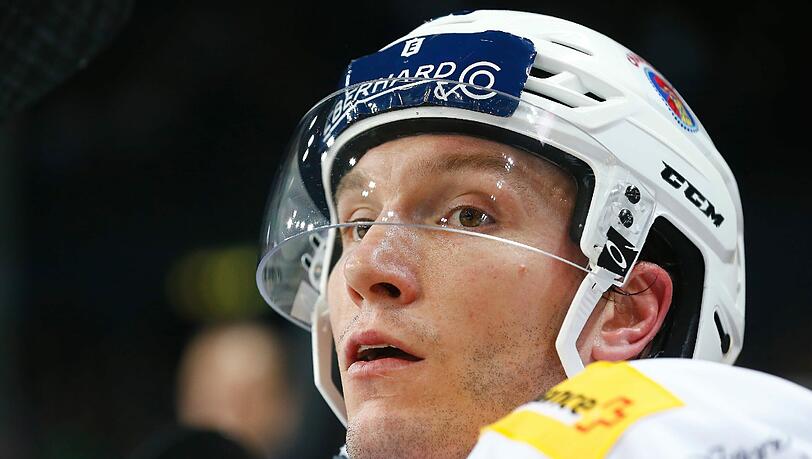 Keith Aucoin absolvierte im Laufe seiner Karriere insgesamt 165 NHL-Partien. Keith Aucoin absolvierte im Laufe seiner Karriere insgesamt 165 NHL-Partien.