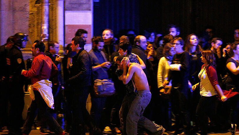 Die IS-Terrormiliz hat sich zu den Anschlägen in Paris bekannt. Die IS-Terrormiliz hat sich zu den Anschlägen in Paris bekannt.