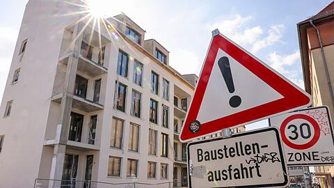 Der erste Anstieg der Baugenehmigungen seit 2021 macht etwas Hoffnung. Allerdings wird nicht jedes Projekt realisiert, weil die Kapazit&auml;ten der Baufirmen begrenzt und die Baukosten nach wie vor hoch sind. (Symbolbild)
