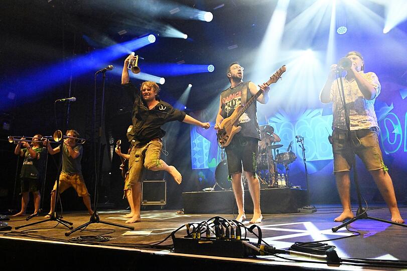 LaBrassBanda in der Tollwood-Musikarena