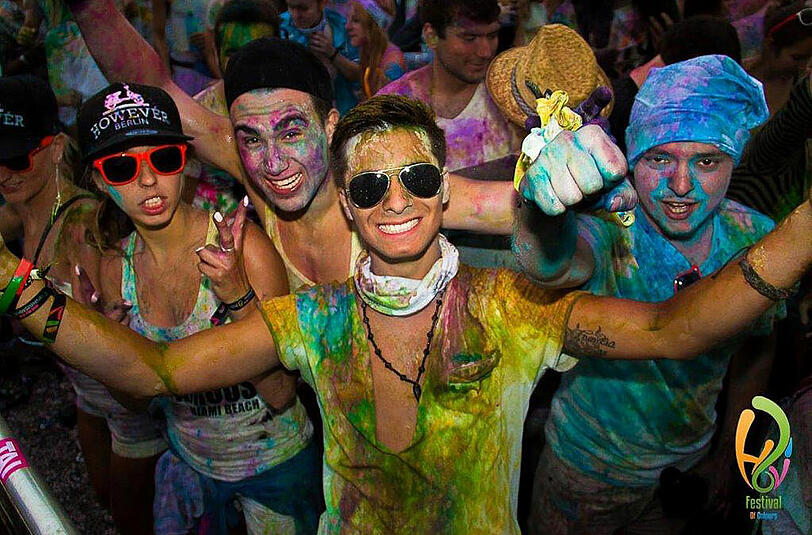 Gute Stimmung herrschte beim Holi-Festival in München. Dann kam der Regen.