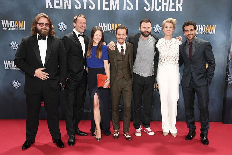 Antoine Monot, jr., Wotan Wilke Möhring, Hannah Herzsprung, Tom Schilling, Regisseur Baran bo Odar, Trine Dyrholm und Elyas M'Barek (v.l.n.r.)