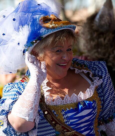 So feiert München Fasching auf dem Viktualienmarkt - sehen Sie hier die Bilder...