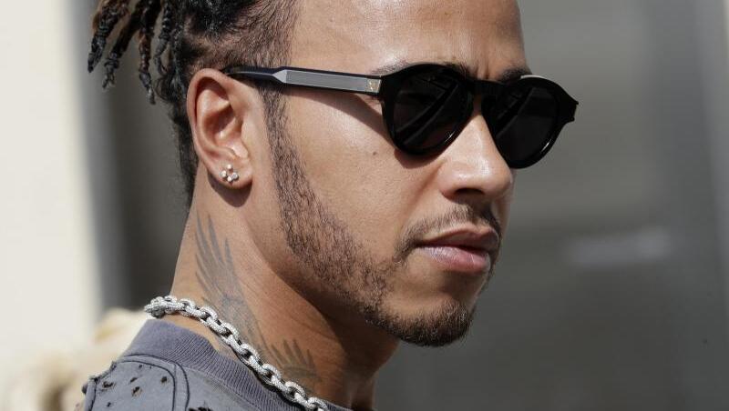 Hat sich zu Gesprächen mit Fiat-Präsident John Elkann getroffen: F1-Weltmeister Lewis Hamilton. Hat sich zu Gesprächen mit Fiat-Präsident John Elkann getroffen: F1-Weltmeister Lewis Hamilton.