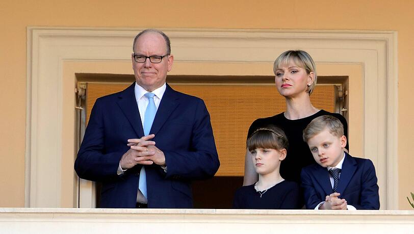 Zum Schutz ihrer Kinder sind Fürst Albert und Fürstin Charlène von Monaco alle Mittel recht.