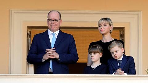 Zum Schutz ihrer Kinder sind Fürst Albert und Fürstin Charlène von Monaco alle Mittel recht.