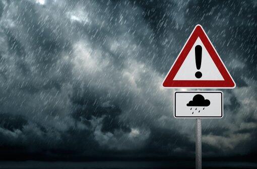 Caution - Heavy Rain © trendobjects / Fotolia.com