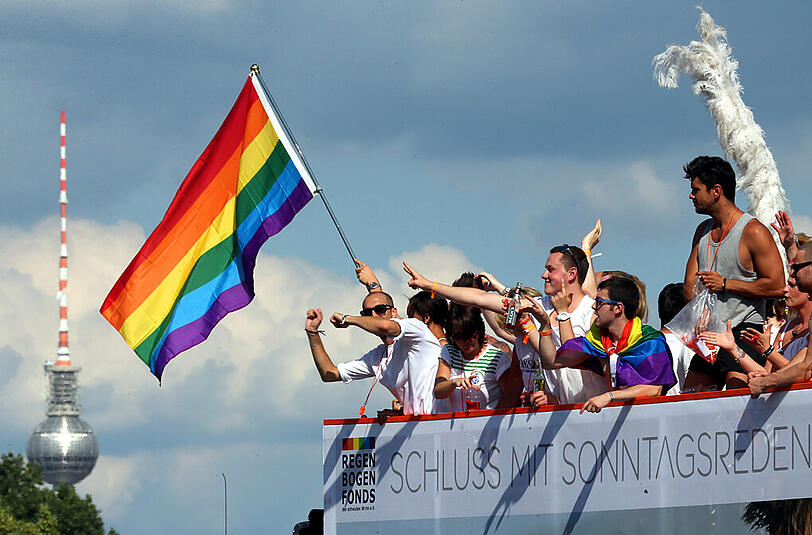 So bunt, so schrill ist der CSD in Berlin: Sehen Sie hier die besten Bilder der vergangenen Jahre.