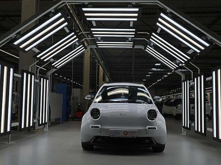 Pkw des Elektroauto-Herstellers e.Go. Was zu tun ist, um möglichst schnell möglichst viele E-Autos auf die Straße zu bringen, dürfte die zentrale Frage beim Autogipfel im Kanzleramt sein.