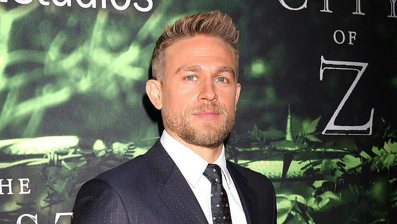 Charlie Hunnam hat eine Serien-Hauptrolle an der Angel Charlie Hunnam hat eine Serien-Hauptrolle an der Angel