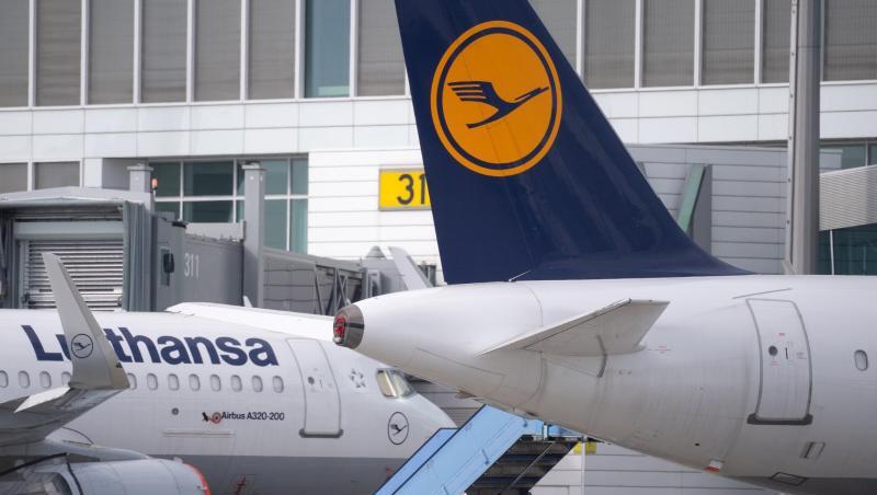 Flugzeuge der Lufthansa stehen auf dem Vorfeld am Flughafen München. Flugzeuge der Lufthansa stehen auf dem Vorfeld am Flughafen München.
